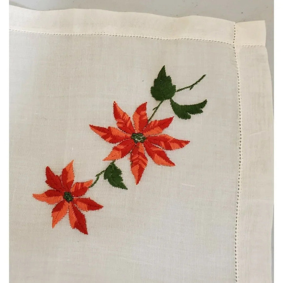 Vintage A Burmel Original Embroidered Poinsettia All Cotton Christmas Hankie New - Picture 2 of 7